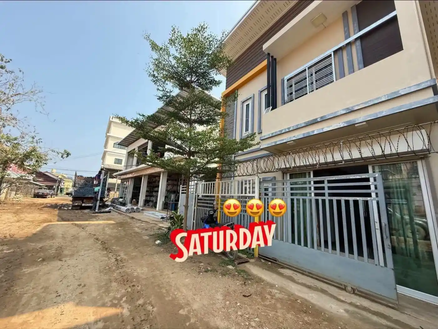 နှစ်ထပ်အိမ်ငှားမည်