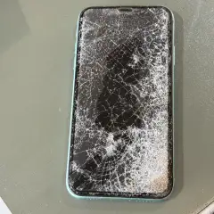 iPhone 11 thumbnail 2